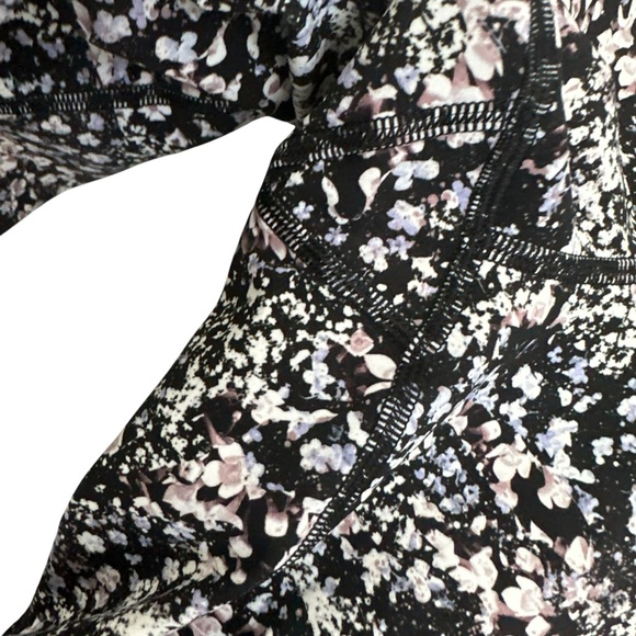 Lululemon Wunder Under Crop II Size 10 Roll Down Scallop Luxtreme 24" Floral - Picture 6 of 10